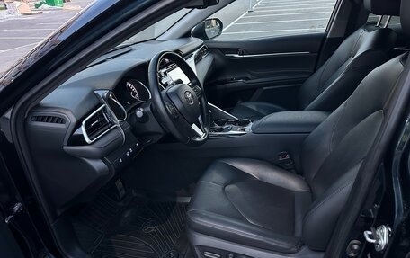 Toyota Camry, 2019 год, 2 700 000 рублей, 16 фотография