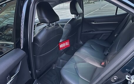 Toyota Camry, 2019 год, 2 700 000 рублей, 15 фотография