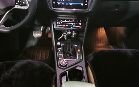 Volkswagen Tiguan II, 2021 год, 2 650 000 рублей, 4 фотография