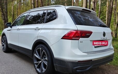 Volkswagen Tiguan II, 2021 год, 2 650 000 рублей, 2 фотография