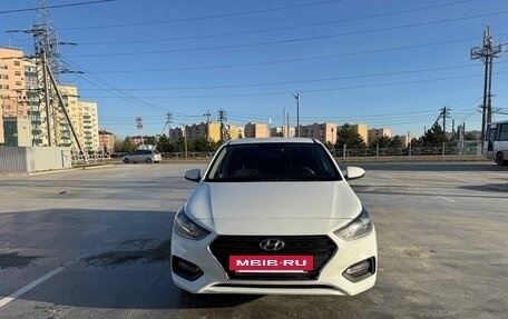 Hyundai Solaris II рестайлинг, 2018 год, 850 000 рублей, 2 фотография