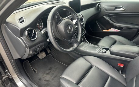 Mercedes-Benz GLA, 2019 год, 3 000 000 рублей, 15 фотография