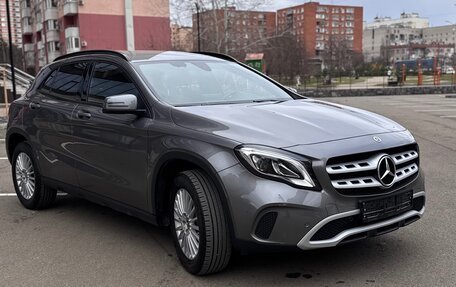 Mercedes-Benz GLA, 2019 год, 3 000 000 рублей, 13 фотография