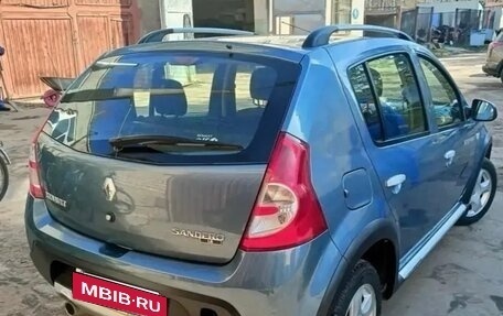 Renault Sandero I, 2013 год, 950 000 рублей, 5 фотография