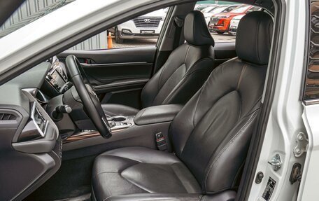 Toyota Camry, 2019 год, 2 449 000 рублей, 10 фотография