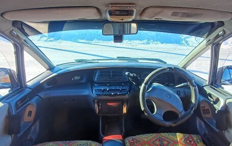 Toyota Estima III рестайлинг -2, 1993 год, 550 000 рублей, 3 фотография