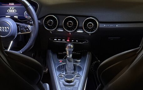 Audi TT, 2016 год, 3 000 000 рублей, 16 фотография