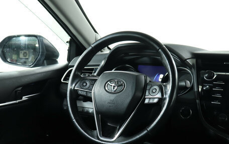 Toyota Camry, 2018 год, 3 299 000 рублей, 15 фотография