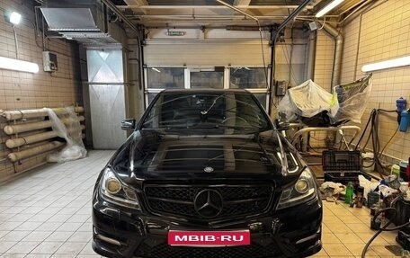 Mercedes-Benz C-Класс, 2012 год, 1 500 000 рублей, 1 фотография