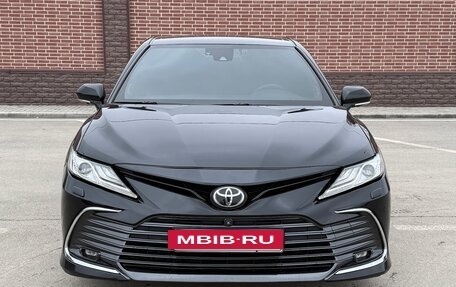 Toyota Camry, 2018 год, 2 380 000 рублей, 2 фотография