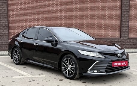 Toyota Camry, 2018 год, 2 380 000 рублей, 3 фотография