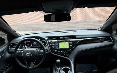 Toyota Camry, 2018 год, 2 380 000 рублей, 13 фотография