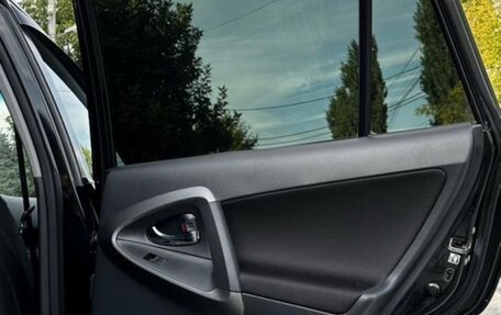 Toyota RAV4, 2011 год, 1 690 000 рублей, 6 фотография