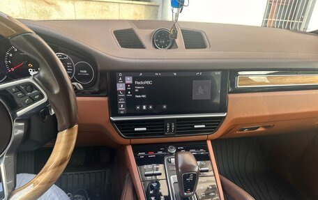 Porsche Cayenne III, 2020 год, 7 990 000 рублей, 4 фотография