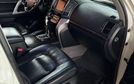 Toyota Land Cruiser 200, 2013 год, 3 985 000 рублей, 13 фотография