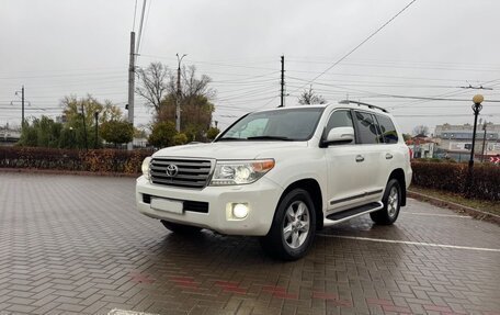 Toyota Land Cruiser 200, 2013 год, 3 985 000 рублей, 1 фотография