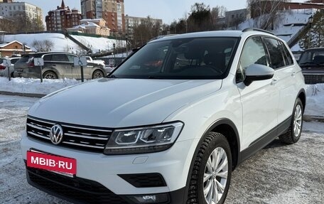 Volkswagen Tiguan II, 2020 год, 2 380 000 рублей, 2 фотография