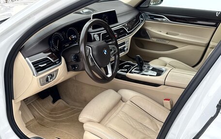 BMW 7 серия, 2016 год, 3 450 000 рублей, 8 фотография