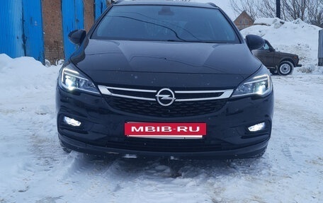 Opel Astra K, 2018 год, 1 150 000 рублей, 2 фотография