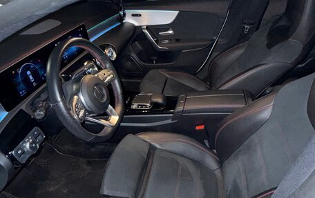 Mercedes-Benz CLA, 2019 год, 3 400 000 рублей, 13 фотография