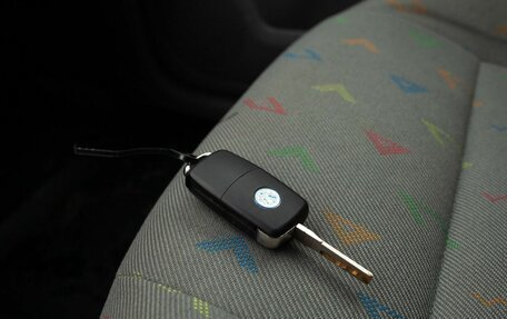 Volkswagen Caddy III рестайлинг, 2006 год, 715 000 рублей, 30 фотография