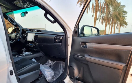 Toyota Hilux VIII, 2025 год, 7 400 000 рублей, 16 фотография