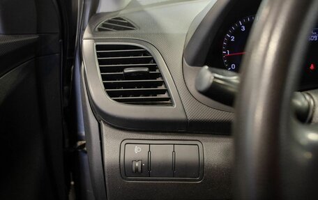 Hyundai Solaris II рестайлинг, 2011 год, 760 000 рублей, 34 фотография