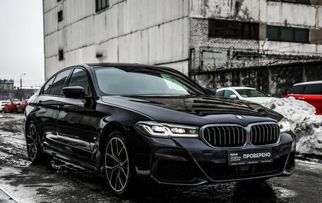 BMW 5 серия, 2020 год, 5 049 000 рублей, 4 фотография