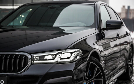 BMW 5 серия, 2020 год, 5 049 000 рублей, 2 фотография