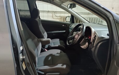 Toyota Wish II, 2003 год, 715 000 рублей, 3 фотография