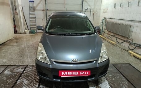 Toyota Wish II, 2003 год, 715 000 рублей, 12 фотография