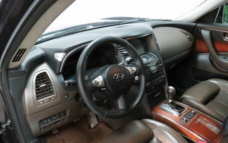 Infiniti FX II, 2010 год, 1 620 000 рублей, 16 фотография
