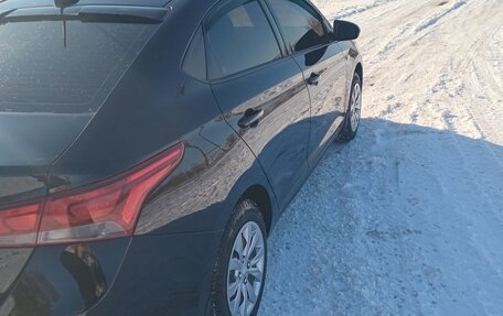 Hyundai Solaris II рестайлинг, 2019 год, 1 250 000 рублей, 4 фотография