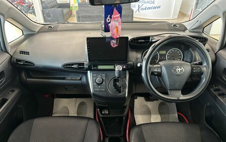 Toyota Wish II, 2012 год, 1 429 000 рублей, 16 фотография