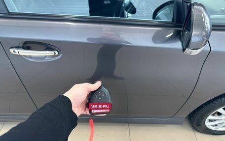 Toyota Wish II, 2012 год, 1 429 000 рублей, 28 фотография