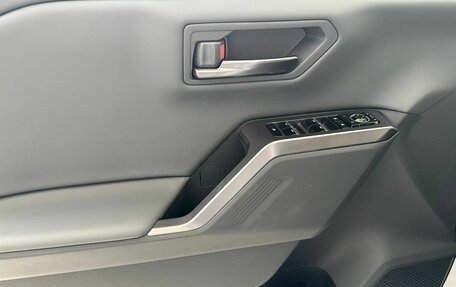 Toyota RAV4, 2025 год, 5 199 000 рублей, 32 фотография