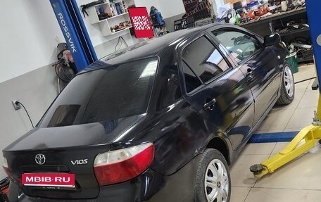 Toyota Vios III, 2003 год, 170 000 рублей, 1 фотография