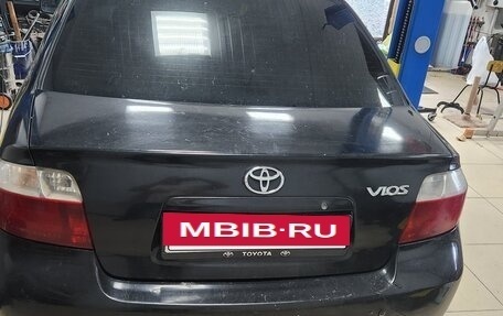 Toyota Vios III, 2003 год, 170 000 рублей, 2 фотография