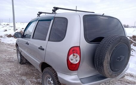 Chevrolet Niva I рестайлинг, 2006 год, 300 000 рублей, 3 фотография