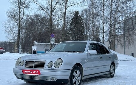 Mercedes-Benz E-Класс, 1996 год, 570 000 рублей, 2 фотография