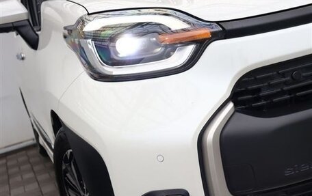 Toyota Sienta, 2022 год, 1 500 000 рублей, 7 фотография