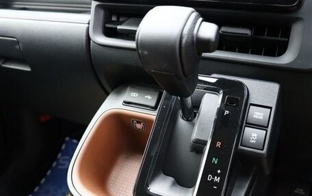 Toyota Sienta, 2022 год, 1 500 000 рублей, 11 фотография