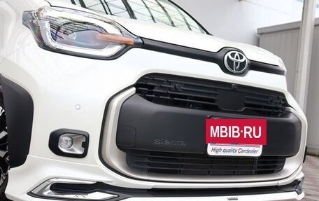 Toyota Sienta, 2022 год, 1 500 000 рублей, 9 фотография