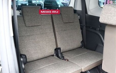 Toyota Sienta, 2022 год, 1 500 000 рублей, 15 фотография