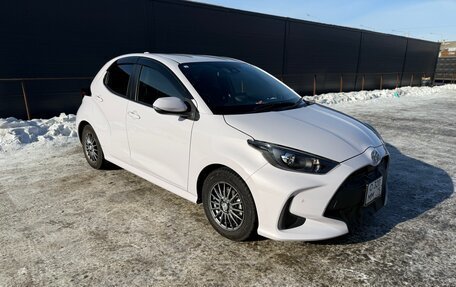 Toyota Yaris, 2021 год, 1 510 000 рублей, 3 фотография