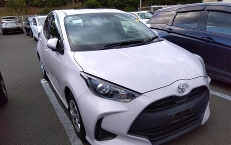 Toyota Yaris, 2021 год, 1 510 000 рублей, 9 фотография