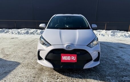 Toyota Yaris, 2021 год, 1 510 000 рублей, 2 фотография