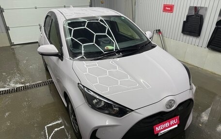 Toyota Yaris, 2021 год, 1 510 000 рублей, 7 фотография