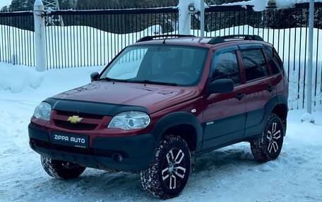 Chevrolet Niva I рестайлинг, 2012 год, 599 000 рублей, 3 фотография