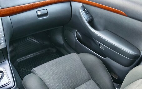 Toyota Avensis III рестайлинг, 2006 год, 850 000 рублей, 23 фотография